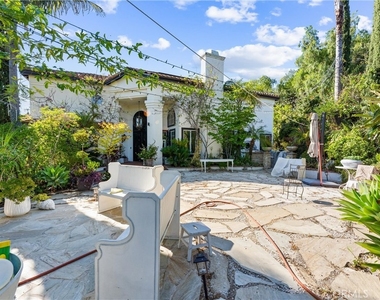 27201 S Ridge Drive - Photo Thumbnail 4