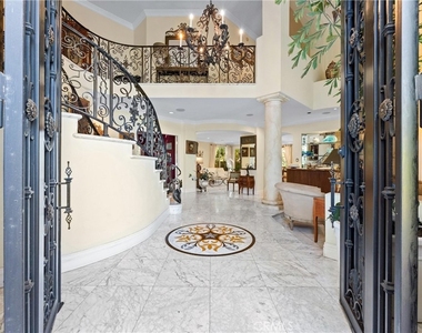 27201 S Ridge Drive - Photo Thumbnail 2