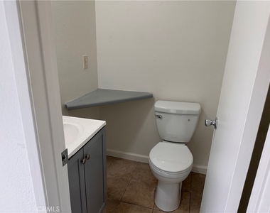 4022 Franklin Avenue - Photo Thumbnail 13
