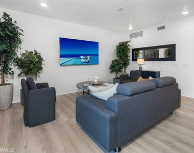 24722 Del Prado - Photo Thumbnail 12