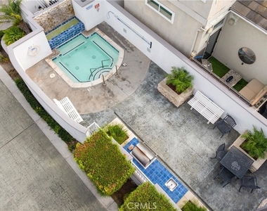 700 Lido Park Drive - Photo Thumbnail 4