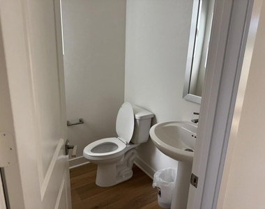 753 Michael Court - Photo Thumbnail 3