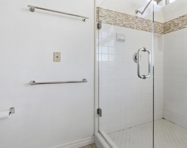 11444 Alborada Drive - Photo Thumbnail 17