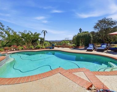 338 Vista Del Indio - Photo Thumbnail 3
