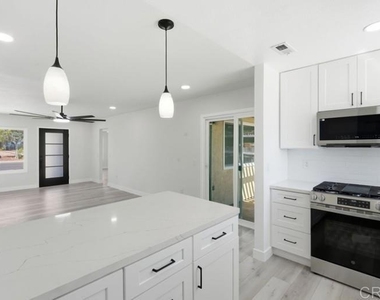 4713 Mystik Road - Photo Thumbnail 6