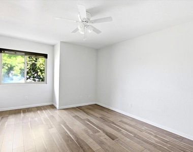 535 Beverly Place - Photo Thumbnail 17