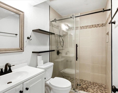 535 Beverly Place - Photo Thumbnail 11