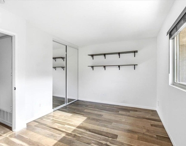 535 Beverly Place - Photo Thumbnail 15