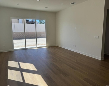 789 Michael Court - Photo Thumbnail 2