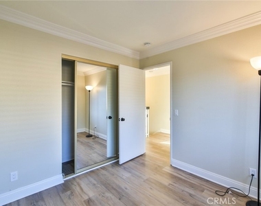 1013 W Linden Street - Photo Thumbnail 21