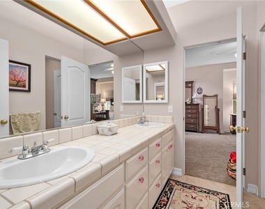 334 Lakeside - Photo Thumbnail 34