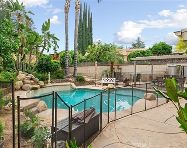 334 Lakeside - Photo Thumbnail 51
