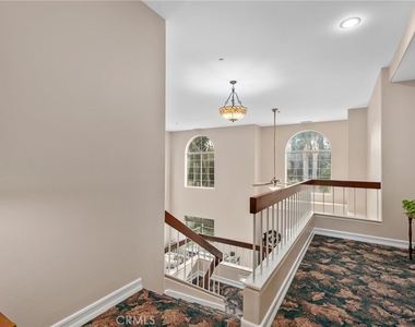 334 Lakeside - Photo Thumbnail 21