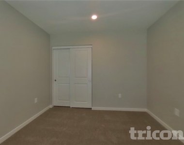 605 Citron Street - Photo Thumbnail 4