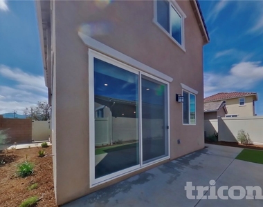 605 Citron Street - Photo Thumbnail 7