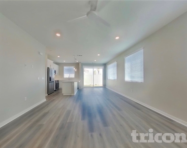 605 Citron Street - Photo Thumbnail 1