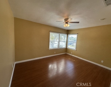 437 Cucamonga - Photo Thumbnail 16