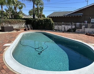 437 Cucamonga - Photo Thumbnail 23
