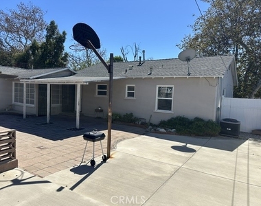 437 Cucamonga - Photo Thumbnail 20