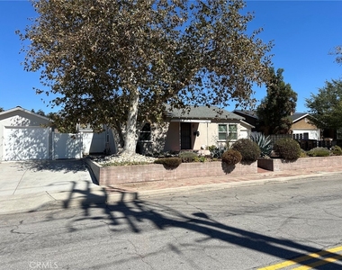 437 Cucamonga - Photo Thumbnail 2
