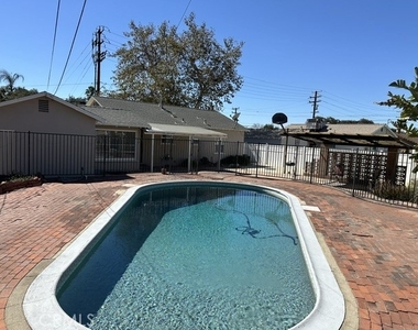 437 Cucamonga - Photo Thumbnail 27