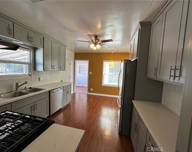 437 Cucamonga - Photo Thumbnail 9