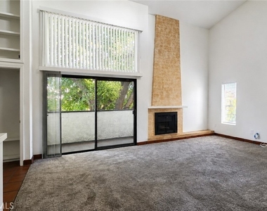 5255 Bellingham - Photo Thumbnail 15