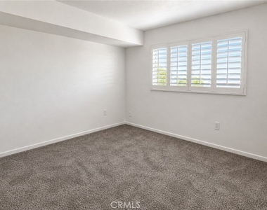 5255 Bellingham - Photo Thumbnail 11