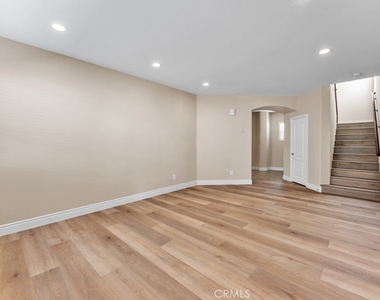 7447 Larsen Bay Street - Photo Thumbnail 4