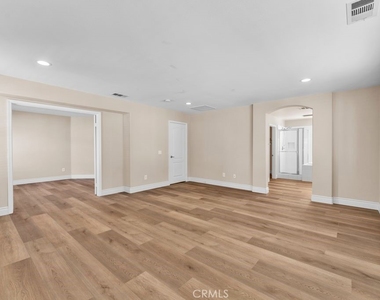 7447 Larsen Bay Street - Photo Thumbnail 9