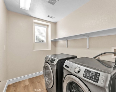 7447 Larsen Bay Street - Photo Thumbnail 16