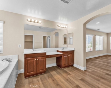 7447 Larsen Bay Street - Photo Thumbnail 14