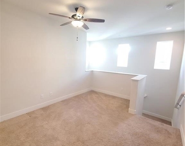 11628 Solaire Way - Photo Thumbnail 22