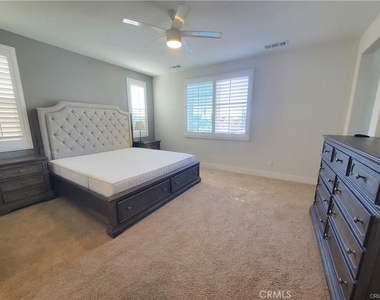 11628 Solaire Way - Photo Thumbnail 13