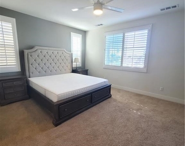 11628 Solaire Way - Photo Thumbnail 14