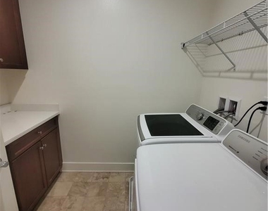 11628 Solaire Way - Photo Thumbnail 25