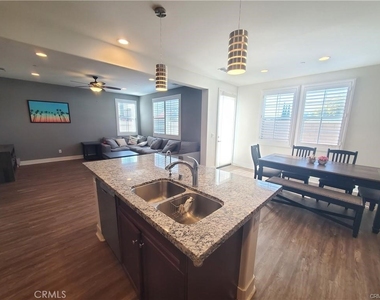 11628 Solaire Way - Photo Thumbnail 4