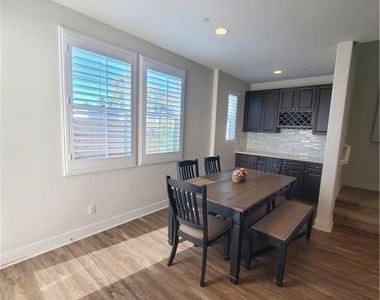 11628 Solaire Way - Photo Thumbnail 24