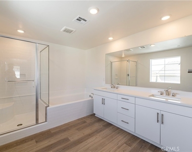 2840 Lake Mendoza Street - Photo Thumbnail 3