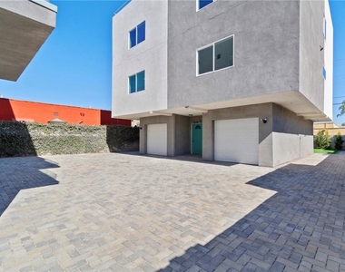 2638 Virginia - Photo Thumbnail 15