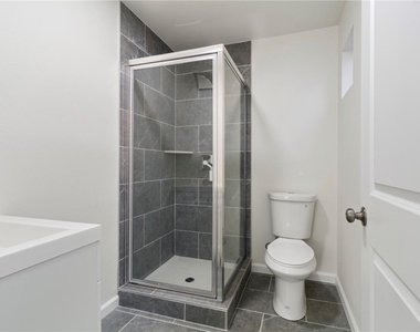 2638 Virginia - Photo Thumbnail 8