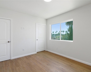 2638 Virginia - Photo Thumbnail 12