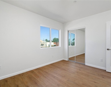 2638 Virginia - Photo Thumbnail 14