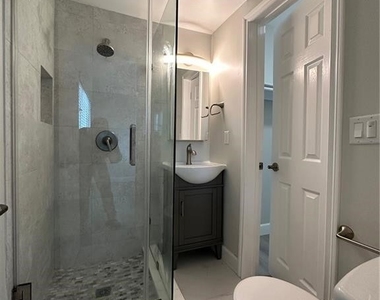 260 Linda Rosa Avenue - Photo Thumbnail 13
