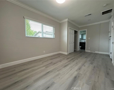 260 Linda Rosa Avenue - Photo Thumbnail 12