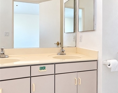 313 S Curtis Avenue - Photo Thumbnail 13
