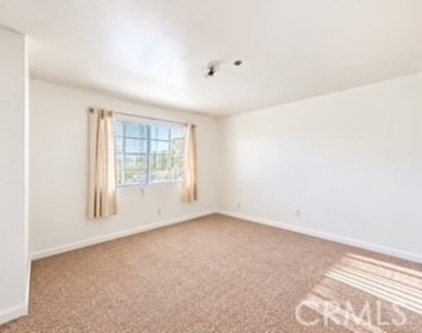 313 S Curtis Avenue - Photo Thumbnail 10