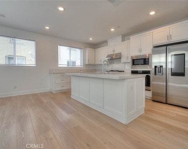 2750 W 182nd - Photo Thumbnail 11