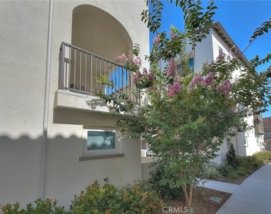 2750 W 182nd - Photo Thumbnail 4