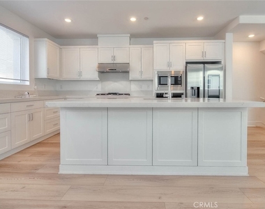 2750 W 182nd - Photo Thumbnail 16